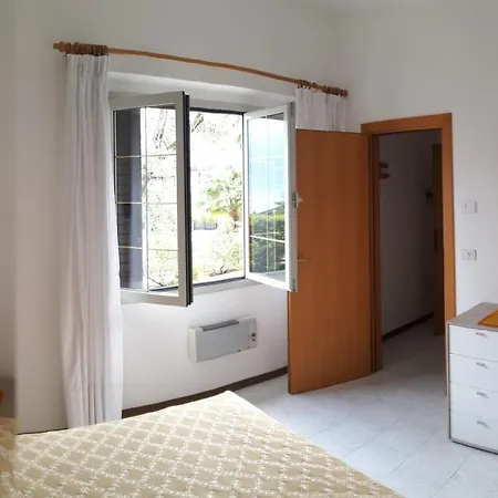 Clivia Apartman *